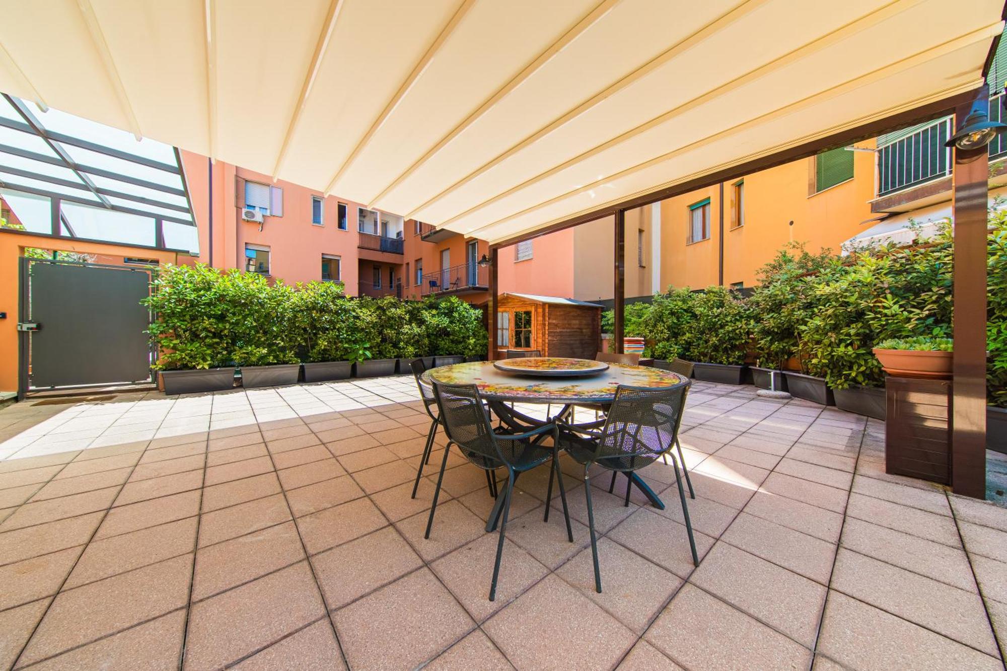 Nettuno Apartment - Private Garden In Bologna Center Exterior foto