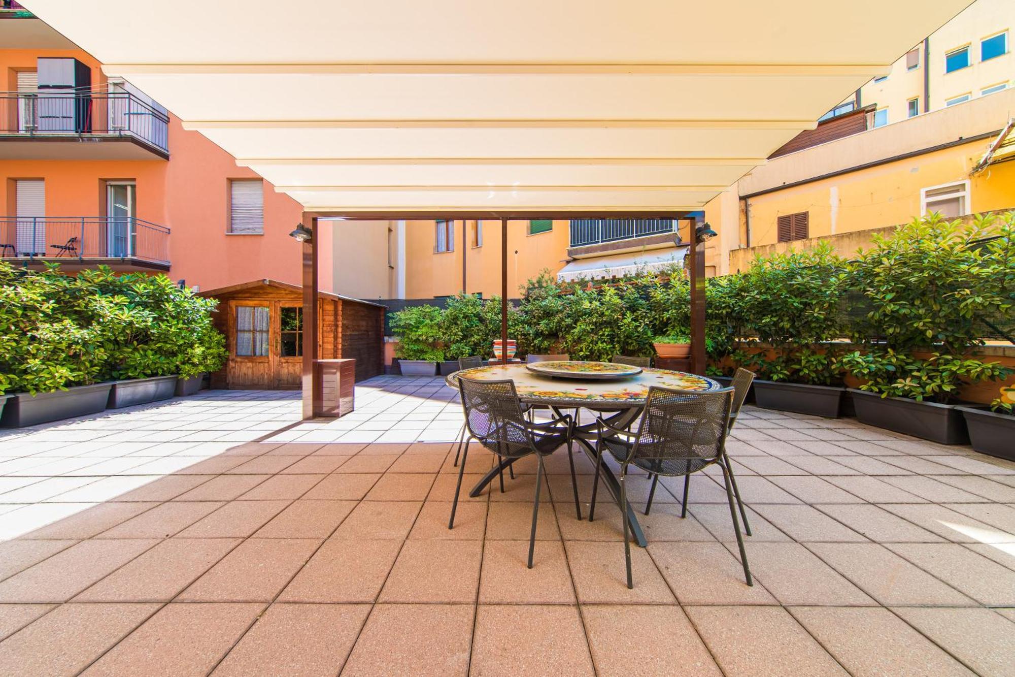 Nettuno Apartment - Private Garden In Bologna Center Exterior foto