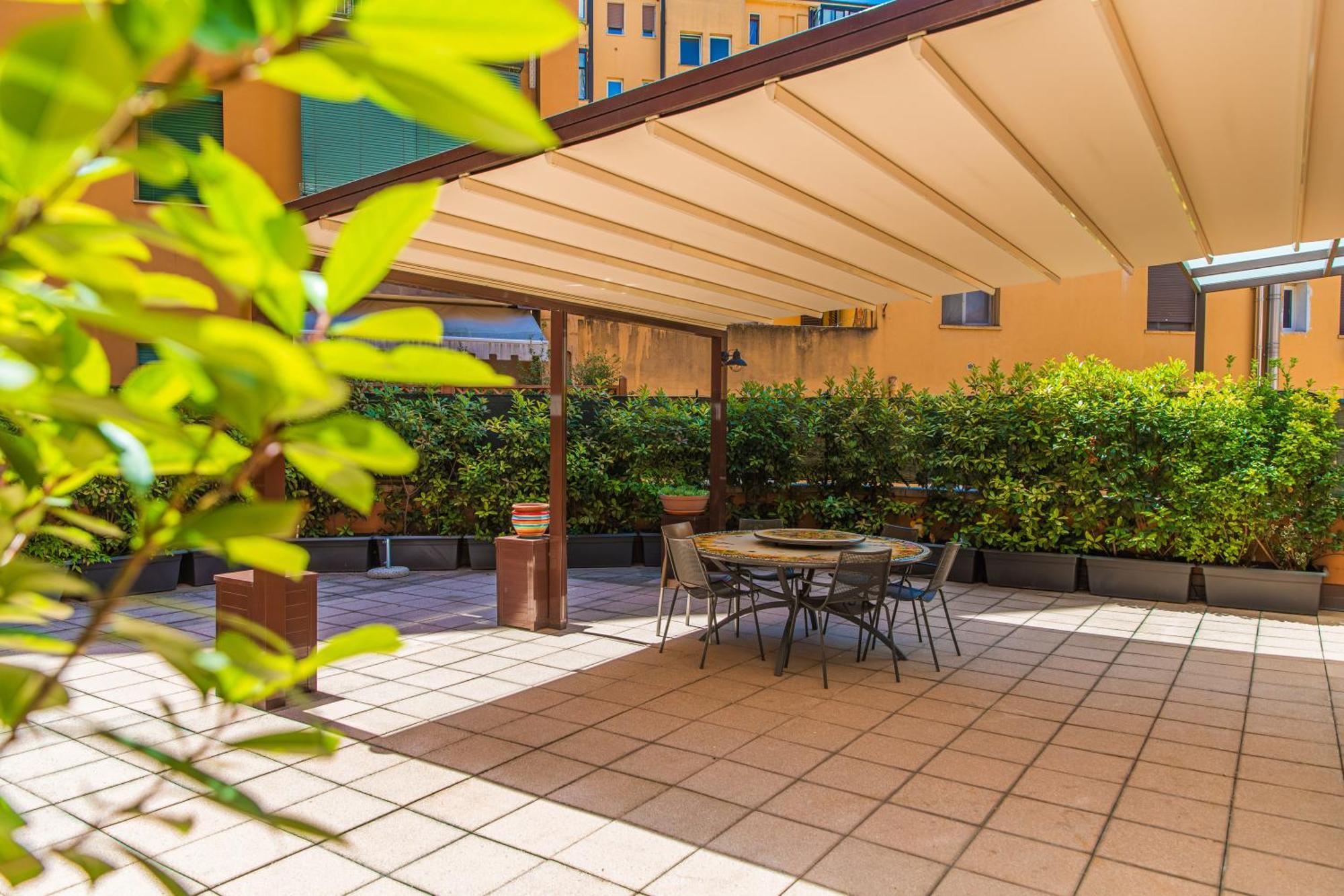 Nettuno Apartment - Private Garden In Bologna Center Exterior foto